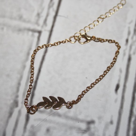 Beautiful gold leaf bracelet 7.5-9" - Picture 1 of 3